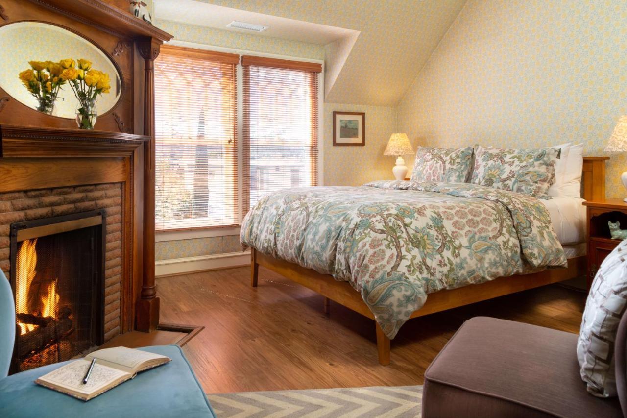 Cheshire Cat Inn & Cottages サンタバーバラ エクステリア 写真